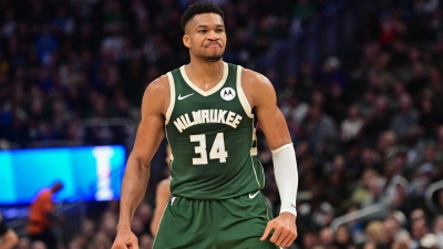 Οι Μπακς και ο Giannis «πλήρωσαν» τα... σπασμένα των Σέλτικς: Συντριβή από τους Γουόριορς (video)