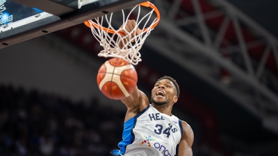 Με άμυνα και με… τρομερό Γιάννη η Εθνική κέρδισε την Ιταλία και ξεκίνησε ιδανικά στο Eurobasket!