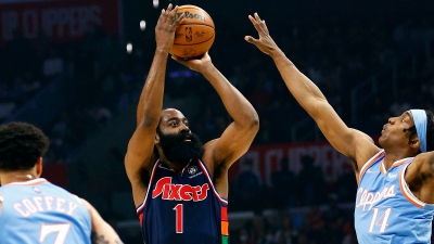 NBA: Συνεχίζουν την «κοιλιά» Γουόριος και Χιτ – Καταιγιστικοί Σίξερς στο Λος Άντζελες