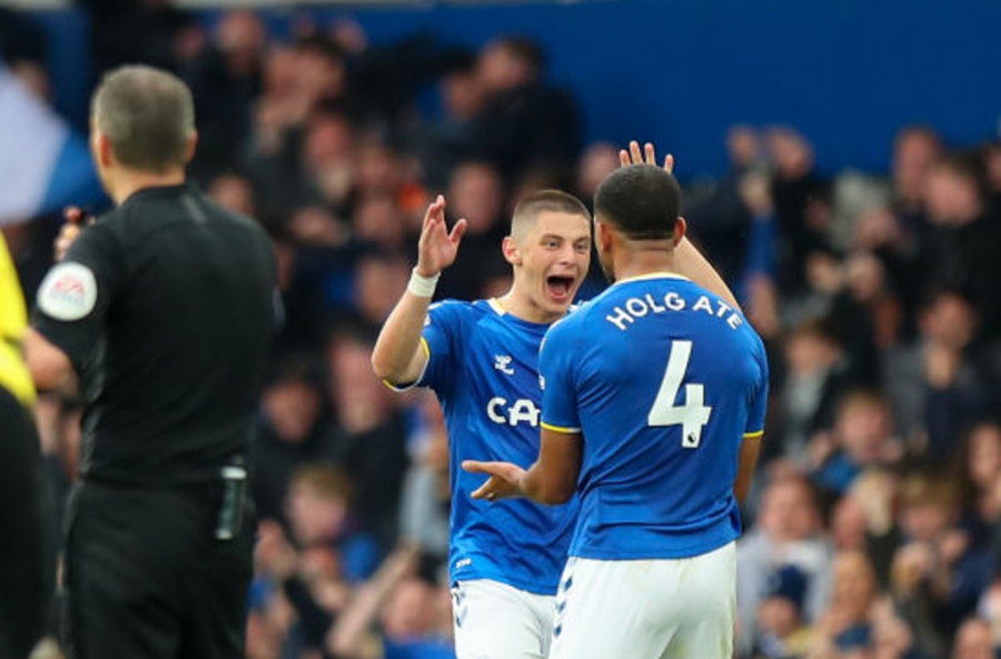 Λέστερ – Έβερτον  1-2: Ξανά προβάδισμα για τα «ζαχαρωτά» μετά από λάθος του Σμάιχελ! (video)