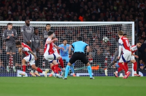 Παλιά μου (και ξεχασμένη) τέχνη κόσκινο: Η νύχτα που ο Ράις το έκανε όπως ο Μπεκαμ και ξεπέρασε τον... Ζουνίνιο! (video)