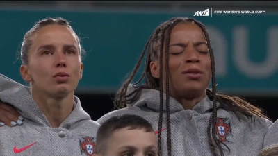 Παγκόσμιο Κύπελλο γυναικών: «Λύγισαν» οι παίκτριες της Πορτογαλίας στην ανάκρουση του εθνικού τους ύμνου (video)