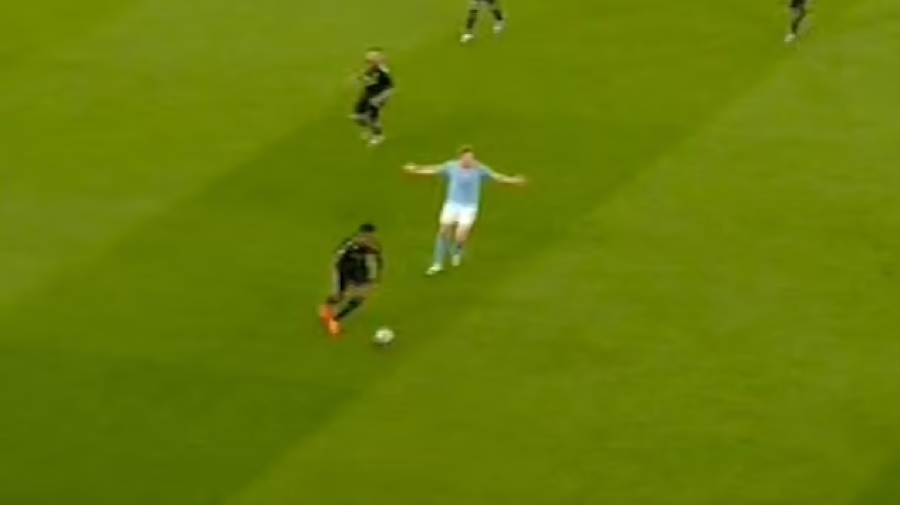 Έξαλλος ο Ντε Μπρόινε με τον Γκουαρδιόλα – Του είπε να «σκάσει»! (video)