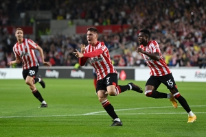 Μπρέντφορντ – Άρσεναλ 2-0: Ιστορική νίκη για τις «μέλισσες» στην πρώτη τους συμμετοχή στην Premier League!