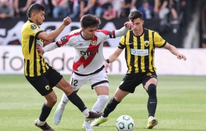 Άξιζε κάτι παραπάνω: Η ΑΕΚ υπέστη βαριά ήττα στο Βαγιέκας και καλείται... για το θαύμα στη Νέα Φιλαδέλφεια!