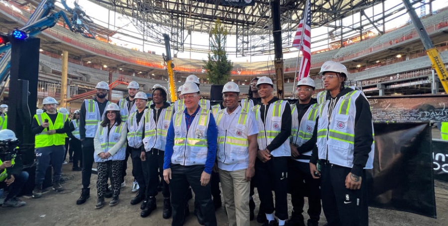 Ετοιμάζεται το στολίδι των 2 δις δολαρίων των Κλίπερς