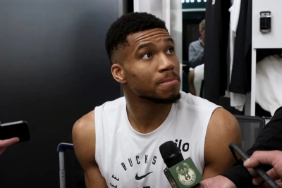 Γιάννης Αντετοκούνμπο: «Όντας ένα παιδί από την Ελλάδα, το να σκοράρεις 21.000 πόντους, το εκτιμώ πολύ»!