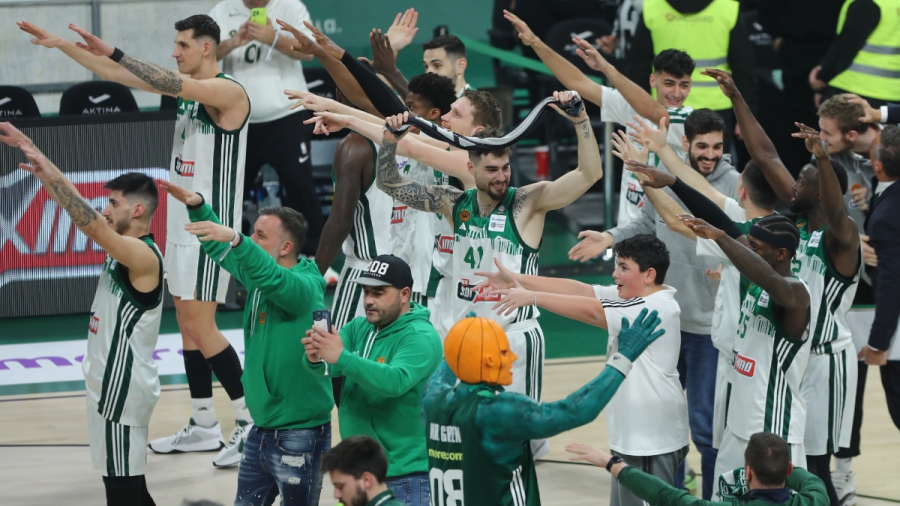 Το ντέρμπι βάφτηκε… πράσινο και οι παίκτες έγιναν ξανά «ένα» με τους φιλάθλους! (video)