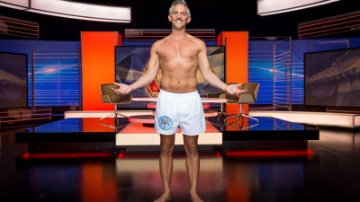 O Γκάρι Λίνεκερ κράτησε το λόγο του και εμφανίστηκε στο BBC με το… εσώρουχο! (video)