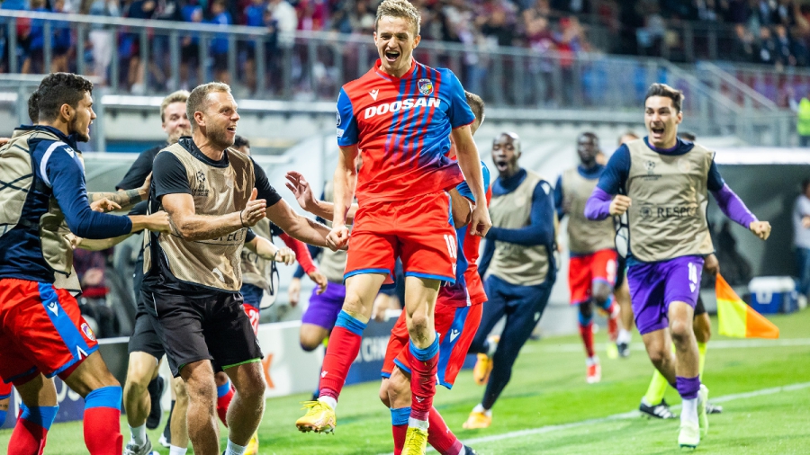 Βικτόρια Πλζεν – Καραμπάγκ 2-1: Ανατροπή σε 15’ και ξανά στους ομίλους του Champions League οι Τσέχοι! (video)