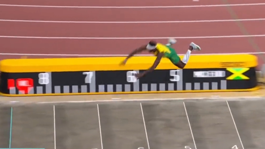 Παγκόσμιο Πρωτάθλημα Στίβου: Η… βουτιά του αιώνα από τον Μακ Λεόντ! (video)