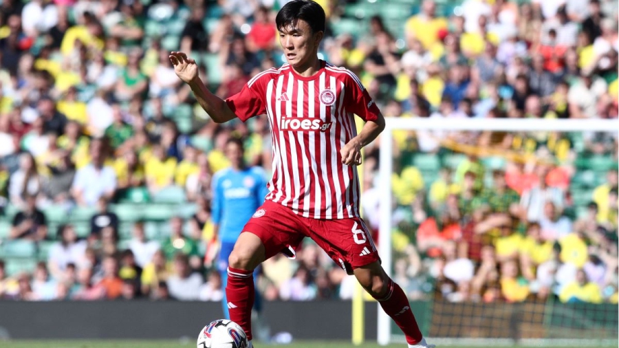 Στον Ερυθρό Αστέρα ο Χουάνγκ κι ας έριξε... γέφυρα προς τον Ολυμπιακό!