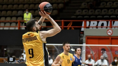 Ανδρέας Πετρόπουλος: Σταρ για ένα βράδυ ο ήρωας του νικητήριου καλαθιού της ΑΕΚ