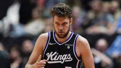 «Τέλος» στην αναμονή για Βεζένκοφ: Διψήφιος, αλλά όχι... γουρλής, στη συντριβή των Κινγκς! (video)