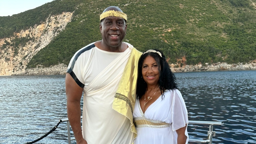 Ο Μάτζικ Τζόνσον ντύθηκε «Έλληνας θεός»! (video)