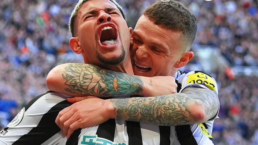 Νιούκαστλ – Μάντσεστερ Γιουνάιτεντ 2-0: «Ασπρόμαυρη» κυριαρχία, με φόντο το… Champions League! (video)