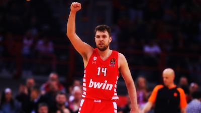 Σάσα Βεζένκοφ: Στα «χνάρια» Φορντ και Κλέιζα, περιμένει το βραβείο MVP και την… κούπα! (video)