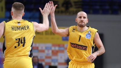 ΑΕΚ - Περιστέρι 78-72: Αγχώθηκε αλλά «κλείδωσε» την τετράδα η Ένωση (video)