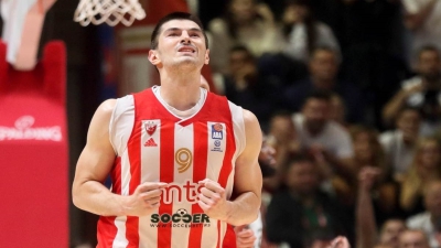 Λούκα Μίτροβιτς: Πέτυχε τρίποντο στη Euroleague μετά από 4 χρόνια και ήταν... πίβοτ! (video)