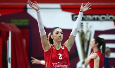 «Αθλήτρια παράδειγμα, για πάντα μία από εμάς!»: Τέλος εποχής για Εμμανουηλίδου - Το «ευχαριστώ» του Ολυμπιακού!
