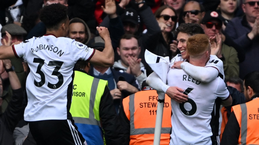 Φούλαμ – Λιντς 2-1: Στενεύουν τα περιθώρια για τον Χάβι Γκράθια, νικητής στη «μονομαχία» ο Μάρκο Σίλβα! (video)