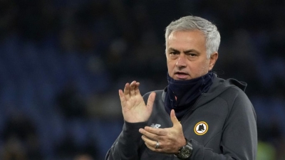 Μουρίνιο: «Ο Ντιμπάλα μπορεί να παίξει 20-30 λεπτά – Σίγουρα αξίζουμε τον τελικό»