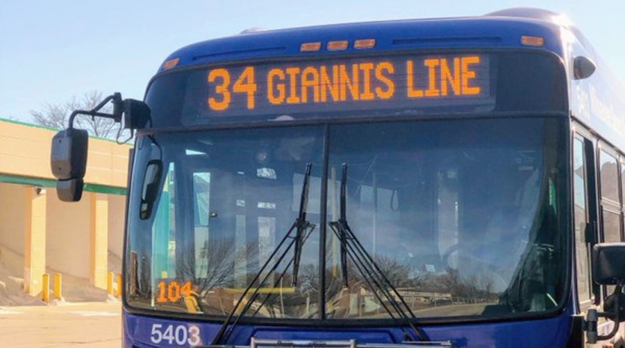 «Καλωσήρθατε στη γραμμή 34, του Μιλγουόκι: Giannis Line»