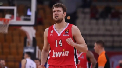 Ολυμπιακός: MVP και στο… Q&A ο Βεζένκοφ! (video)