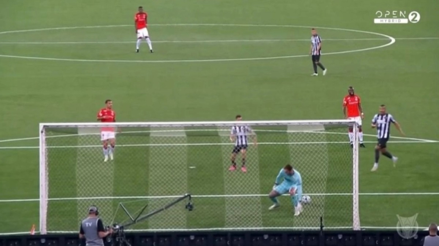 Στα… χαμένα ο τερματοφύλακας της Μποταφόγκο, «χάρισε» τη γκάφα της χρονιάς! (video)