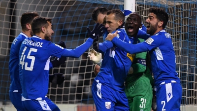 Λαμία – Άρης 1-0: Ο «γίγαντας» Σαράνοφ έστειλε τους Λαμιώτες στα ημιτελικά, προδόθηκαν από τα πέναλτι οι «κίτρινοι» (video)