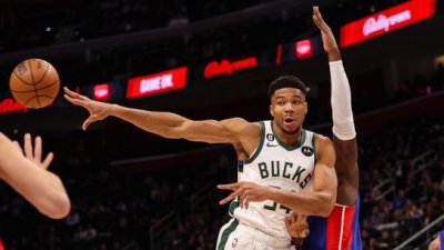 Αντετοκούνμπο: «Δεν έλειψα, απλώς δούλεψα περισσότερo»