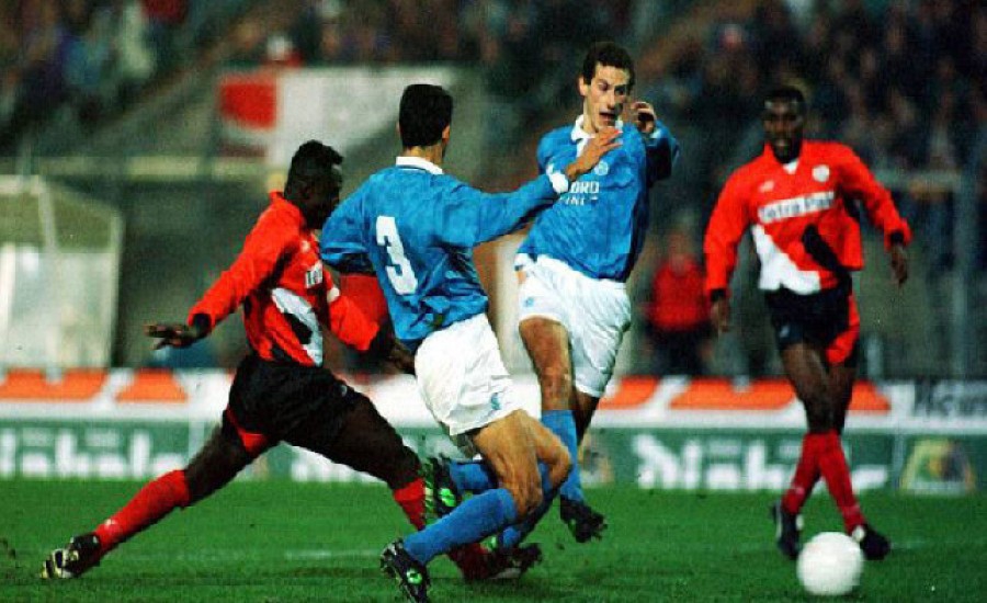 Άιντραχτ Φρ. – Νάπολι: Η κακόκεφη ντίβα από τη Φρανκφούρτη και η ζωή στο «Σαν Πάολο» μετά τον Μαραντόνα!