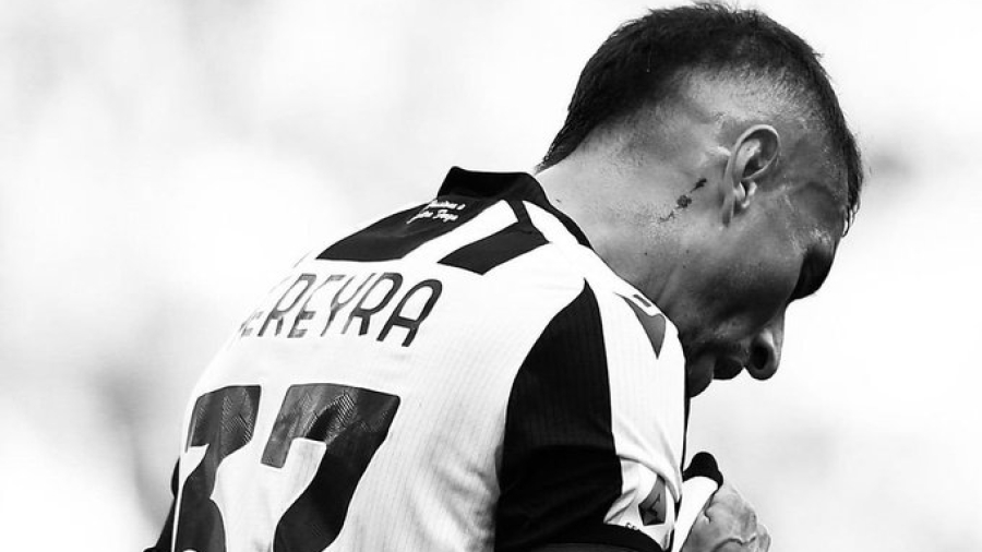 «Μόνο μία φορά»: Ο τρόπος ζωής του Ρομπέρτο Περέιρα, διαμορφώθηκε από φτωχογειτονιές και ένα αεροπορικό δυστύχημα (video)