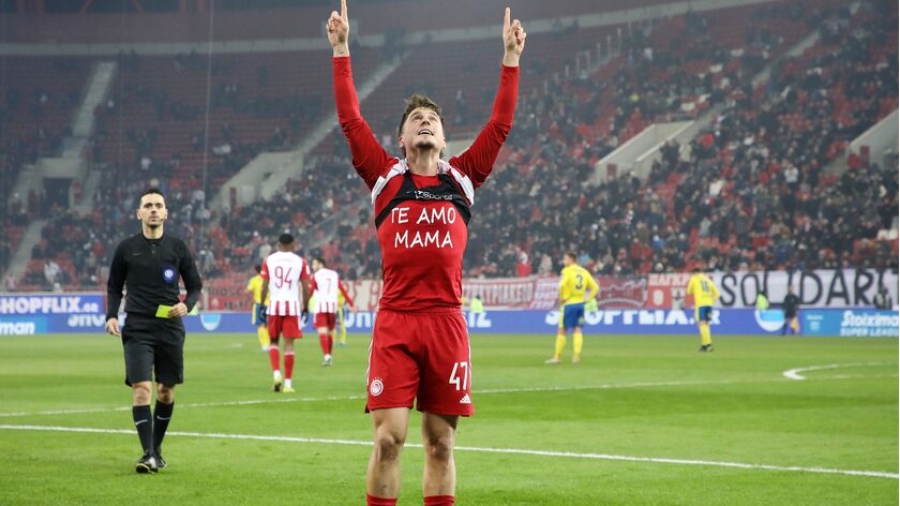 Ολυμπιακός: Μια βραδιά γεμάτη μηνύματα, θυμό και υποσχέσεις