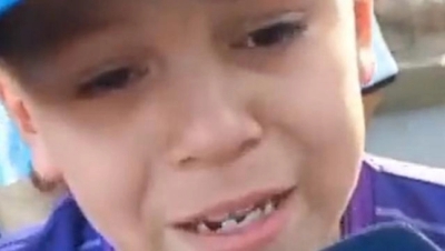 Συγκινεί ο 12χρονος Αργεντινός που κλαίει για την «αλμπισελέστε» (video)