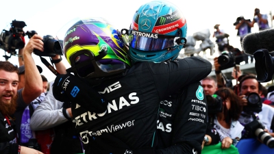 Formula 1: Θρίαμβος Ράσελ στον αγώνα σπριντ της Βραζιλίας - «Κλείδωσαν» την πρώτη σειρά εκκίνησης οι Mercedes
