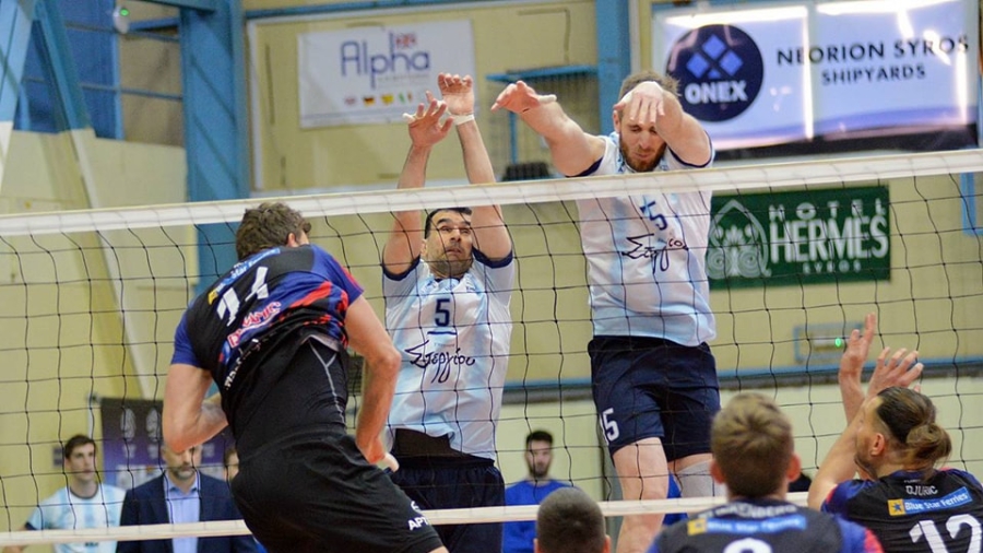 Στη Σύρο το τελευταίο ευρωπαϊκό εισιτήριο ανάμεσα σε Φοίνικα και Κηφισία!