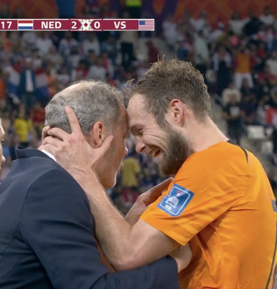 Ο Μπλιντ πανηγυρίζει το γκολ του αγκαλιά με τον πατέρα του (video)
