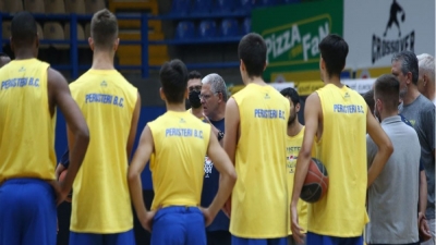 Επίσημη πρώτη για το Περιστέρι  - Με Σαλούστρο αρχηγό τη νέα σεζόν (video)