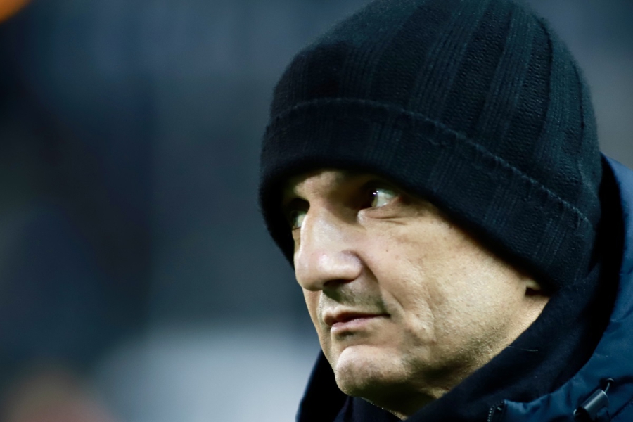 Ξεκάθαρος ο Λουτσέσκου μετά την ήττα: «Ο Ολυμπιακός ήταν πιο έξυπνος από εμάς και κέρδισε!»