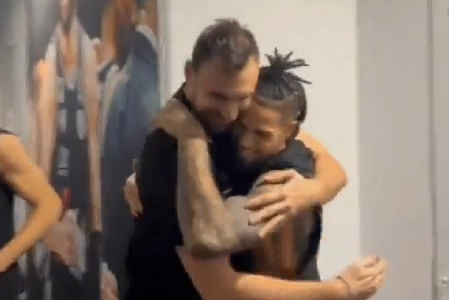 Πέρασαν τόσα μαζί και δεν τα ξεχνούν: Η «θερμή» αγκαλιά Χάκετ – Μιλουτίνοφ, πριν το ματς στην Μπολόνια! (video)