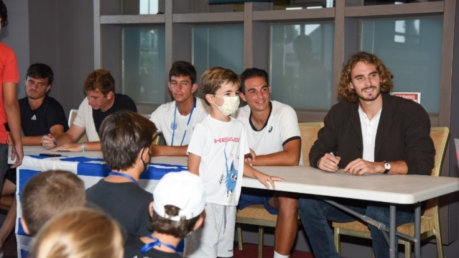 Στην Κρήτη ενόψει Davis Cup ο Τσιτσιπάς
