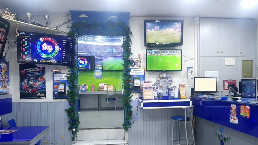 Εφτάτυχος παίκτης του ΣΚΡΑΤΣ στον Πειραιά κέρδισε 500.000 ευρώ – Τι λέει η ιδιοκτήτρια του τυχερού πρακτορείου ΟΠΑΠ