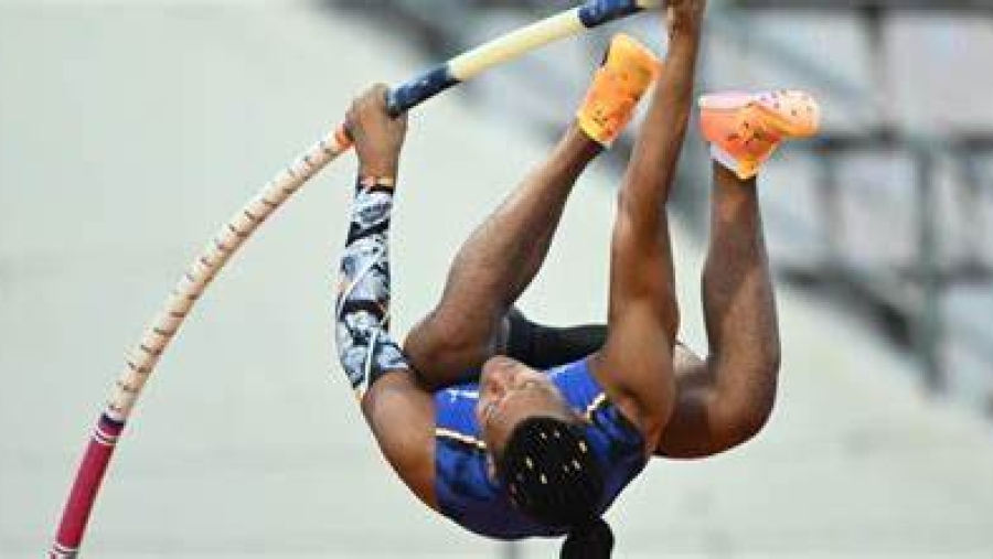 Τρίτος ο Καραλής στο Τορούν!