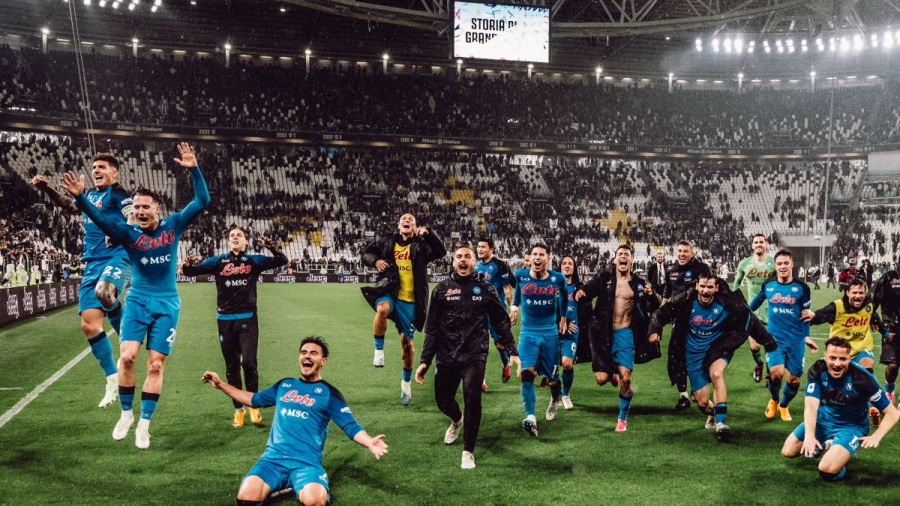 Νάπολι: Ο δρόμος προς την κορυφή δύσκολος, αλλά η θέα ωραία (video)