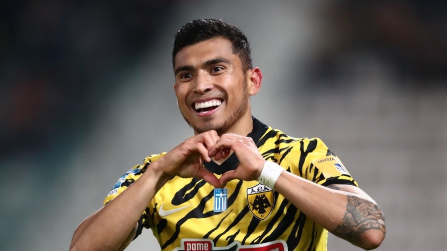 «Χρόνια πολλά, Ορμπελίν», οι ευχές της ΑΕΚ στον Πινέδα και η… κιτρινόμαυρη τούρτα!