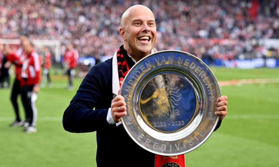 Το επιβεβαίωσε και ο Ρομάνο: Φαβορί για να γίνει ο αντί – Κλοπ ο Σλοτ στη Λίβερπουλ!