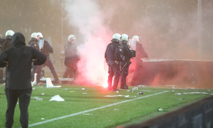ΠΑΟΚ: Βαρύ πρόστιμο και τέσσερις αγωνιστικές κεκλεισμένων για τα επεισόδια στο ματς με τον Άρη!