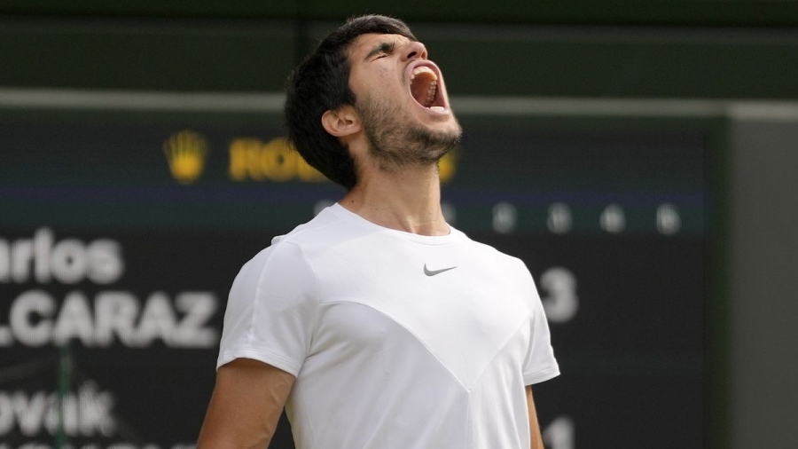 «Βασιλιάς» ο Αλκαράθ στο Wimbledon μετά από ματς-θρίλερ κόντρα στο Νόβακ Τζόκοβιτς!