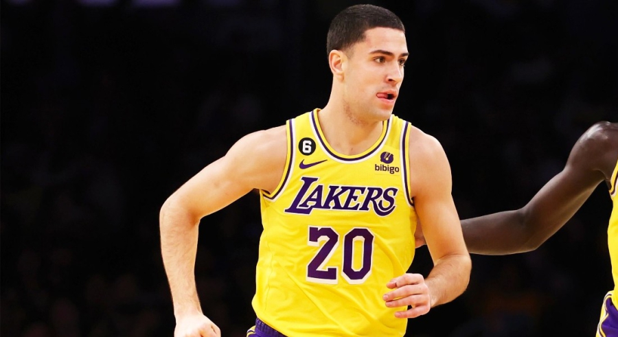 Αν είναι δυνατόν! Το πρωί έπαιξε στον Καναδά για τη G-League και το βράδυ με τους Λέικερς κόντρα στον Αντετοκούνμπο!